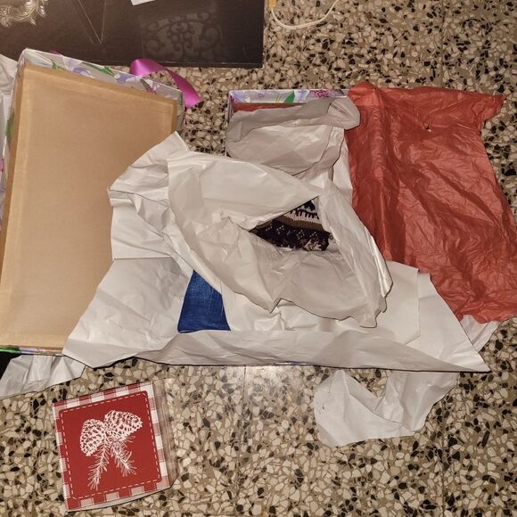 Closet Mystery sale   - Picture 9 of 9
